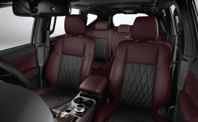 Interior Hitam dan Burgundy Baru